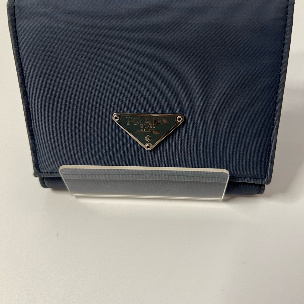 AUTHENTIC PRADA WOMEN’S COMPACT NYLON WALLET
